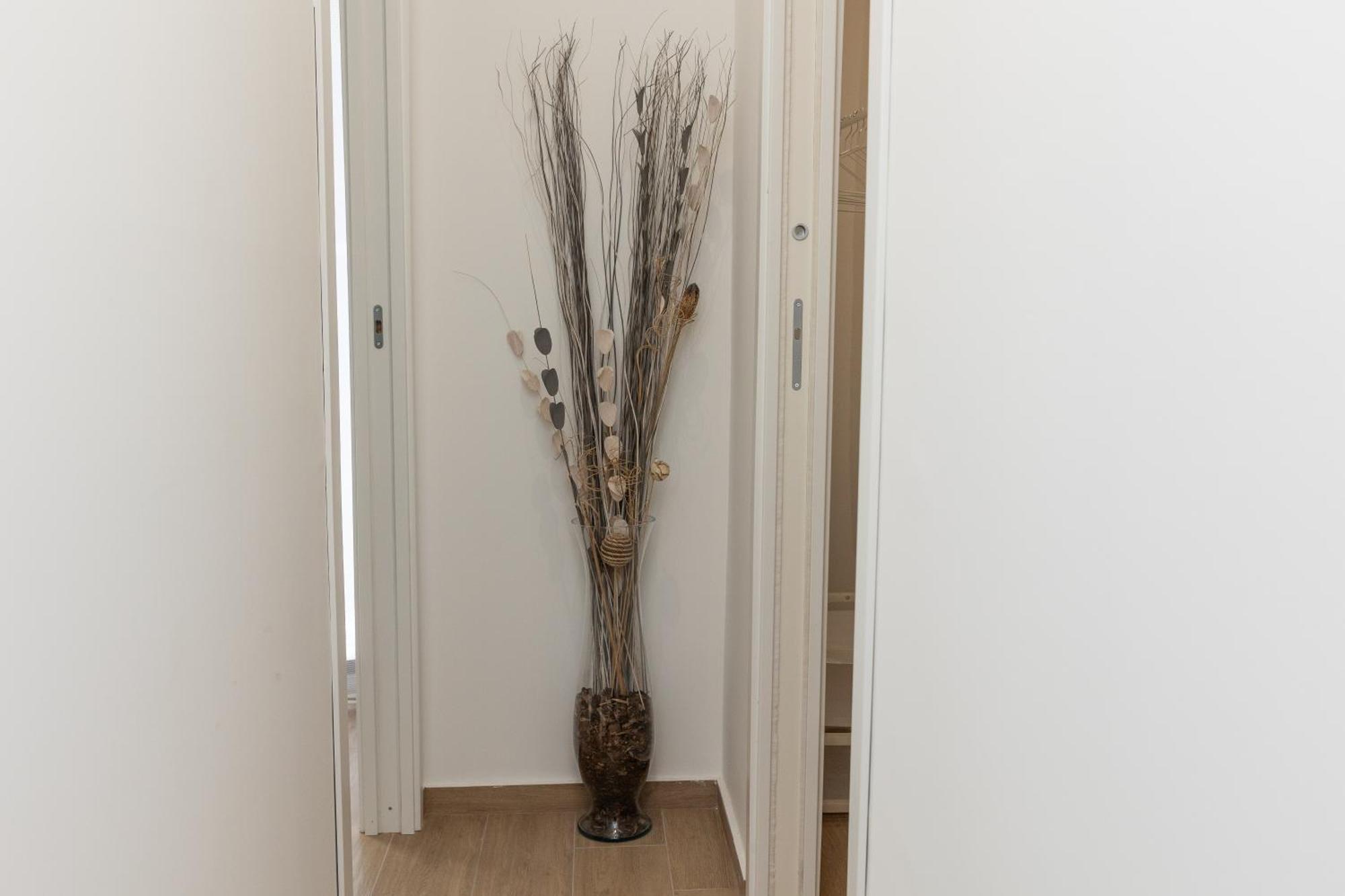Ludo Holiday House - Charming Con Patio A Due Passi Dalla Cattedrale Palermo Luaran gambar