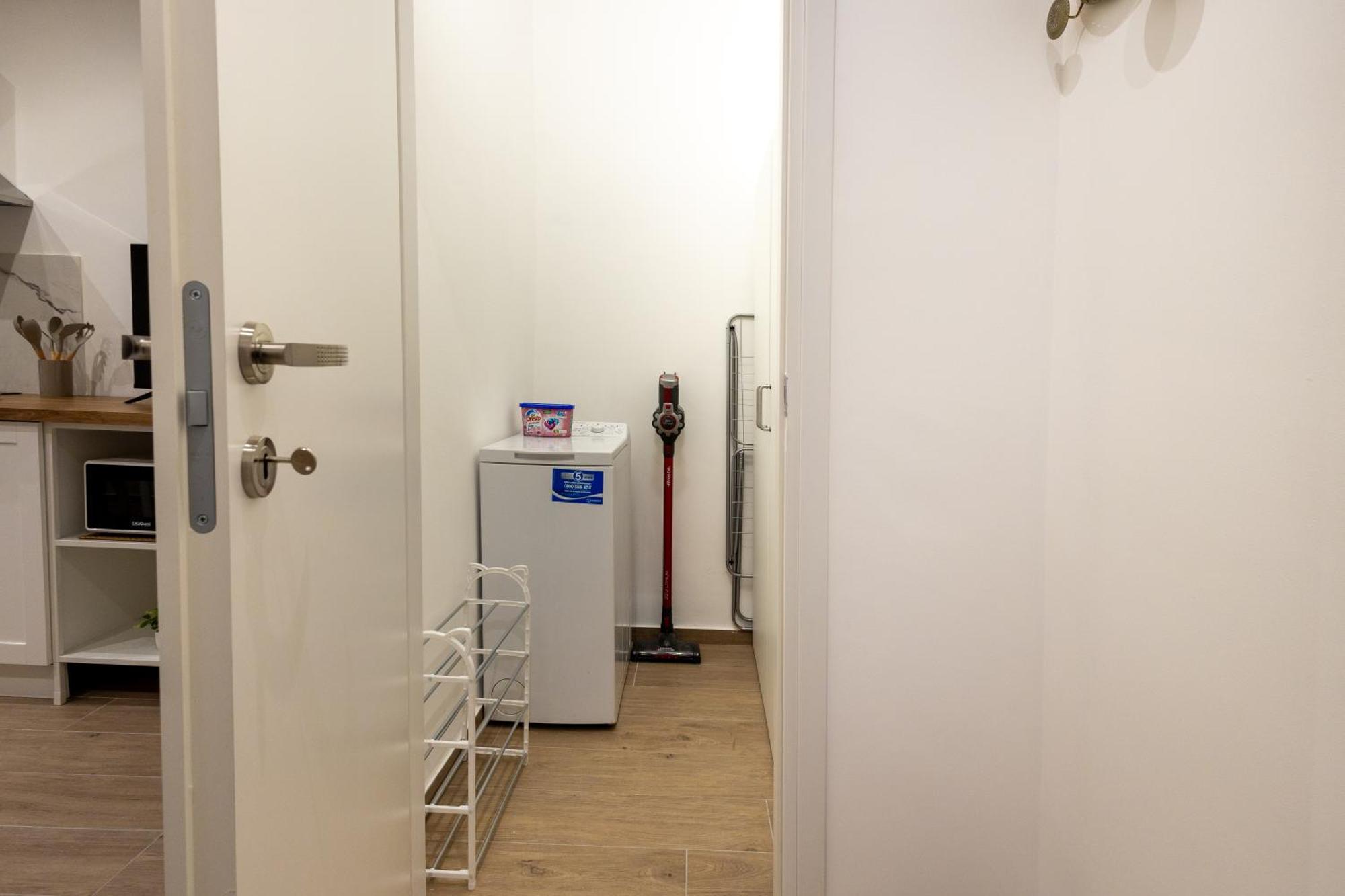 Ludo Holiday House - Charming Con Patio A Due Passi Dalla Cattedrale Palermo Luaran gambar