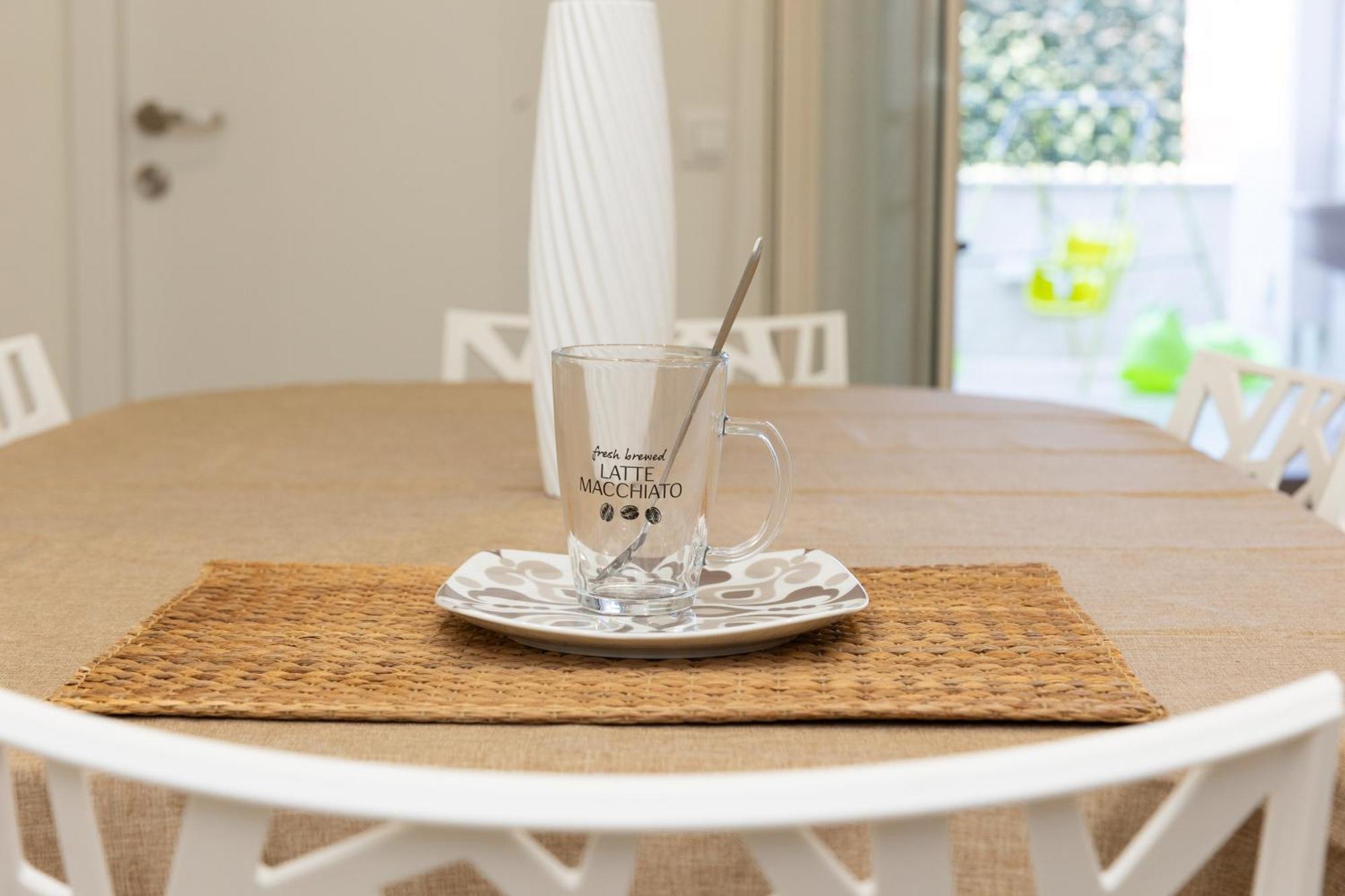 Ludo Holiday House - Charming Con Patio A Due Passi Dalla Cattedrale Palermo Luaran gambar