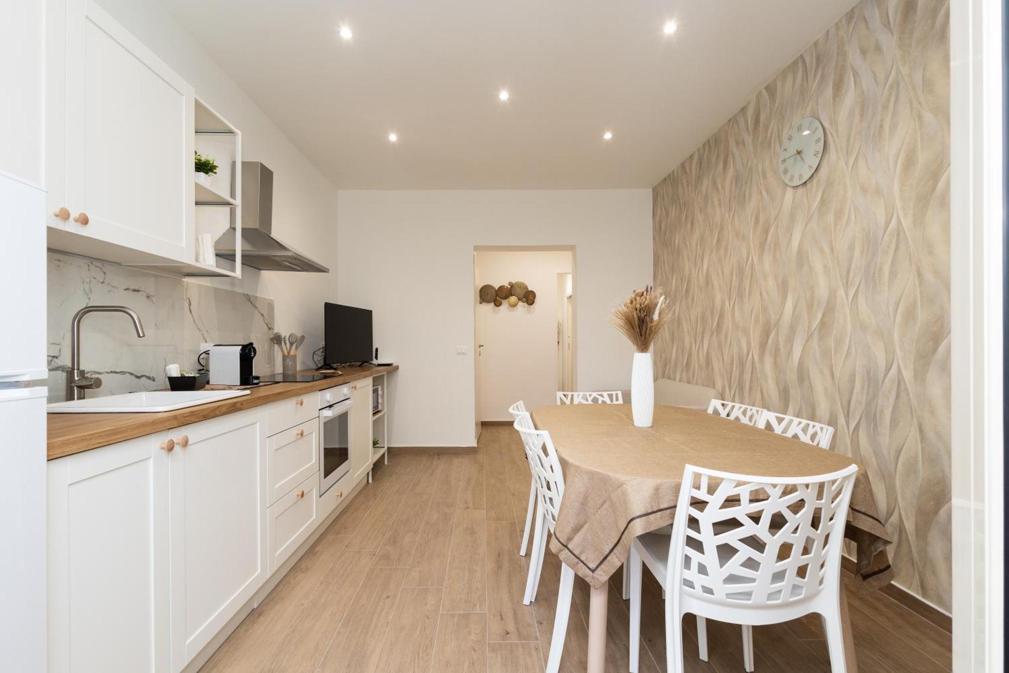 Ludo Holiday House - Charming Con Patio A Due Passi Dalla Cattedrale Palermo Luaran gambar