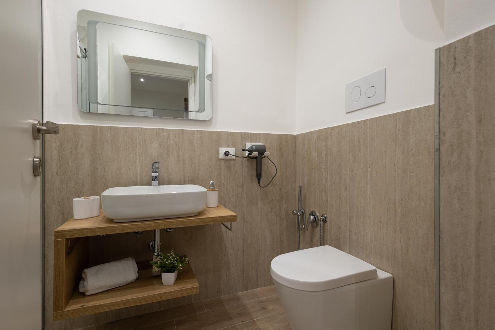 Ludo Holiday House - Charming Con Patio A Due Passi Dalla Cattedrale Palermo Luaran gambar