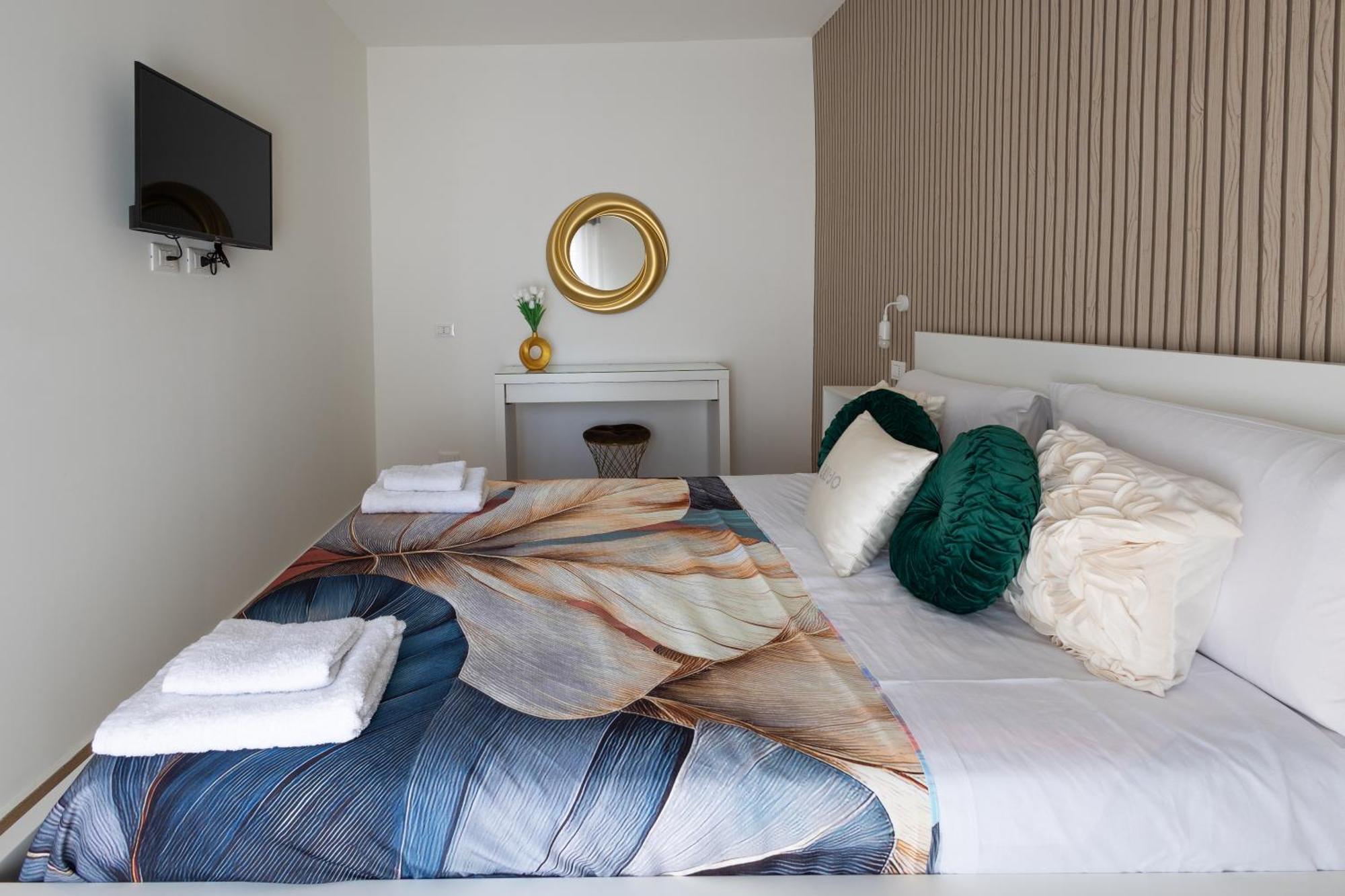 Ludo Holiday House - Charming Con Patio A Due Passi Dalla Cattedrale Palermo Luaran gambar